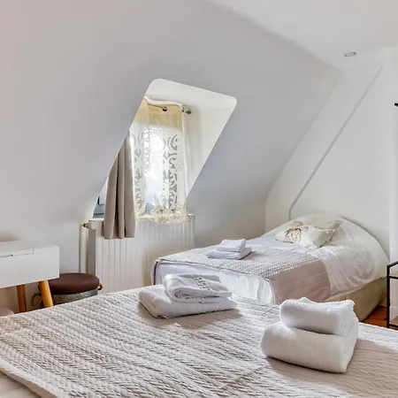 In Saint-samson-de-la-roq Tatil Evi *